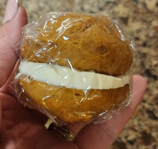 Pumpkin whoopie pie